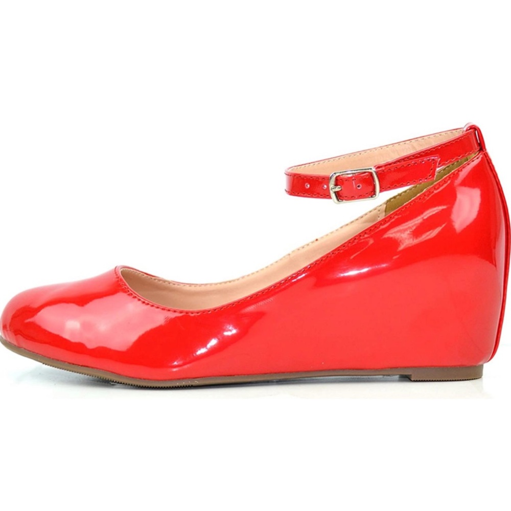 Chase+Chloe Wedge Pumps